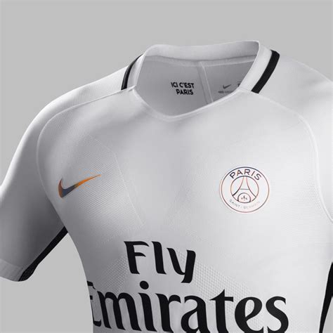 Le Paris Saint Germain Dévoile Ses Maillots 2016 2017 Signés Nike