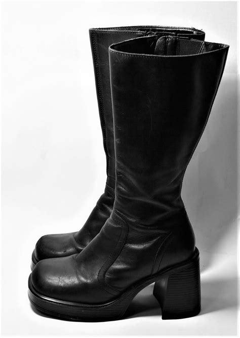 Steve Madden Shoes Vintage 90s Boxer Black Leather Boots Chunky Heel