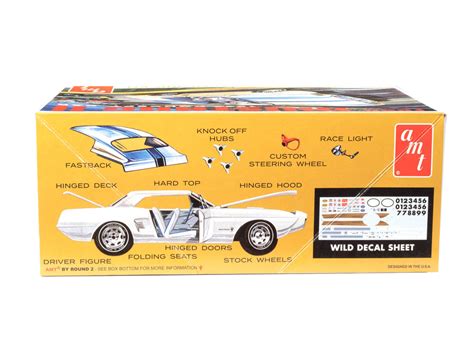 AMT 1963 Ford Mustang II Concept Car 1:25 Scale Model Kit | Auto World ...