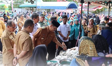 Pj Bupati Seruyan Buka Gerakan Pangan Murah Menyambut Idul Fitri