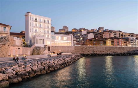 Marseille Les Bords De Mer Un Nouvel H Tel Les Pieds Dans L Eau Ideat