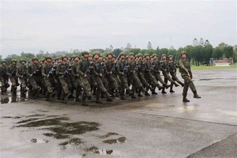 黃埔校慶把解放軍印上邀請函？台灣軍方又出糗！ 頭條 香港中通社