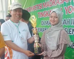 Man Yogyakarta Siswi Manpk Raih Juara Voa Madrasah Fest Wakili