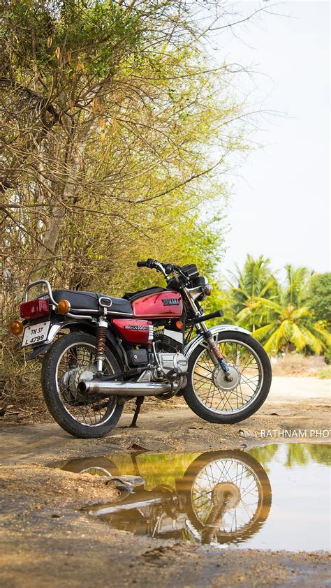 Rx 100 Red Beauty Rx 100 Bicicleta Yamaha Jinete Rx100 Fondo De