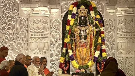 Watch How Pm Modi Consecrated Ram Lallas Idol In Ayodhya Temple Latest News India