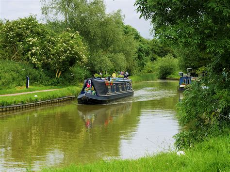 Narrowboat Approaching Foxton Junction David Dixon Cc By Sa