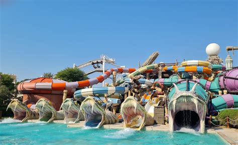 Transfer from Dubai to Abu Dhabi theme parks | Discover wave tourism