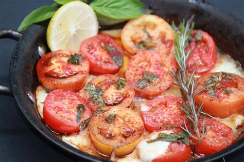 Roasted Tomato And Mozzarella Caprese Salad With Basil Balsamic Vinegar