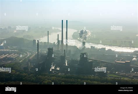 Stahlwerke Thyssensteel Fotos Und Bildmaterial In Hoher Aufl Sung Alamy