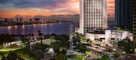 Best PortMiami Cruise Hotels [Close to the Port]