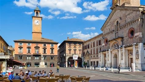 Visita Reggio Emilia La Città Del Tricolore E Non Solo Exploraemilia