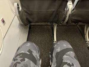 Review: Jetstar Asia A320 (HKT-SIN) - The Alviator