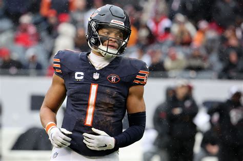 Justin Fields Trade Value For Chicago Bears Revealed What The Star Qb