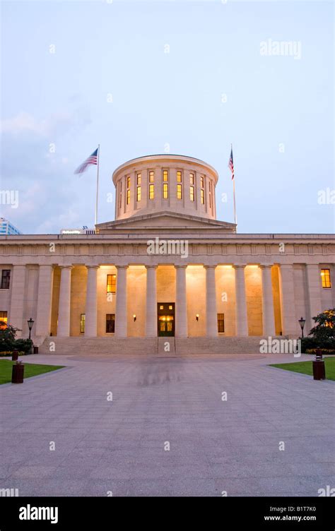 COLUMBUS, Ohio - A view of the Ohio Statehouse (Ohio State Capitol ...