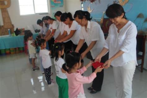 陳莊鎮付窩幼兒園開展「溫馨祝福 感恩老師」教師節活動 每日頭條