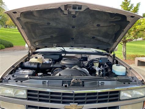 1992 Chevrolet Silverado 1500 Regular Cab Short Bed 5 Speed Manual 4x4