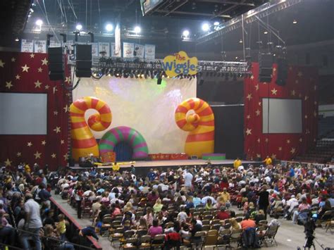 050421 004 The Stage Is Set For The Wiggles In San Diego Athena