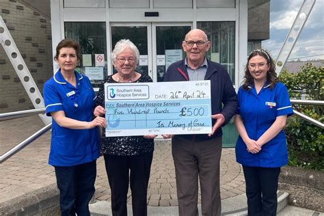 Cheque Presentation To Hospice In Memory Of Gene