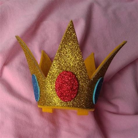 Princess Peach Crown DIY