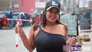 Venezolana de 18 años sorprendida por morboso desconocido XVIDEOS