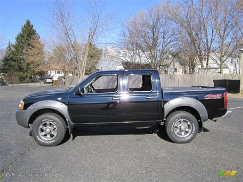 Super Black Nissan Frontier Xe V Crew Cab X Photo