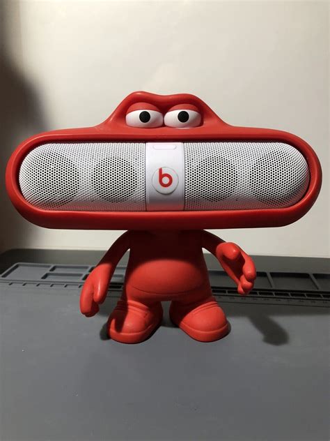 Beats Pill By Dr Dre White Bluetooth Speaker Dude Red Set Bundle Lot No