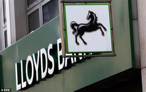 Lloyds Bank Launches Current Account Switching Deal With Paid