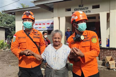 Sindo Hi Lite Evakuasi Menegangkan Korban Erupsi Gunung Lewotobi