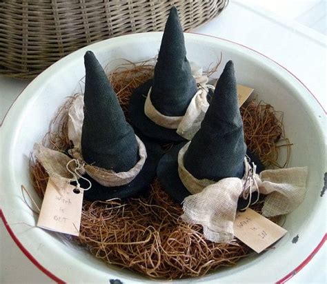 Primitive Halloween Witch Hat Bowl Filler Tuck Ornies