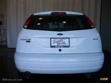 2005 Cloud 9 White Ford Focus Zx5 Ses Hatchback 3524545 Photo 2 Car Color