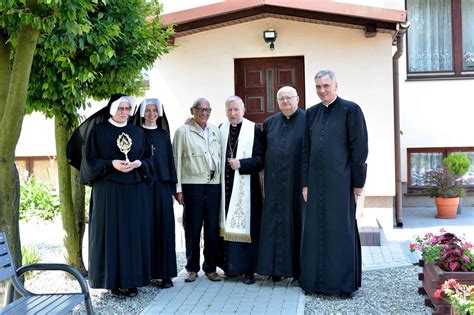 Uroczyste Wprowadzenie Relikwii Św Siostry Faustyny Parafia Opieki Nmp