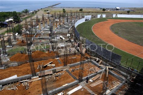 PEMBANGUNAN STADION BAROMBONG ANTARA Foto