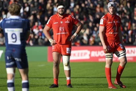 Rugby De Retour Emmanuel Meafou Titulaire Et Thibaud Flament Sur Le