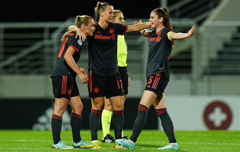 Fc Bayern Frauen News Vom Campus Sarah Zadrazil Positiv Berrascht