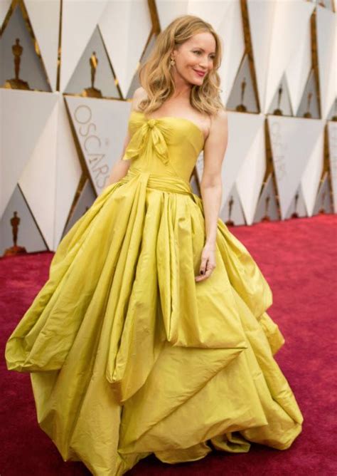 Leslie Mann Wears Yellow Zac Posen Gown To 2017 Oscars Zac Posen Gown