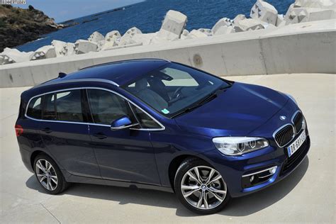 Bmw 2er Gran Tourer F46 Neue Fotos In Mediterran Blau