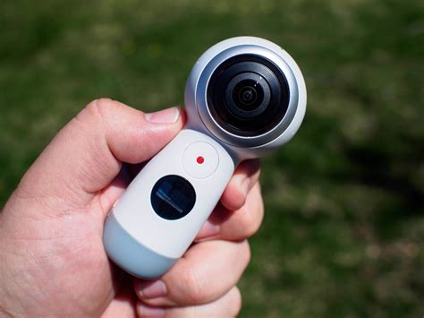 Google rolls out 'Street View ready' program for 360-degree cameras ...