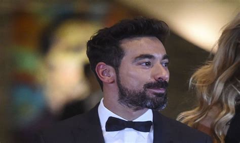 Lavezzi Storia Ambigua Su Instagram Dopo Il Ricovero Per Il Presunto