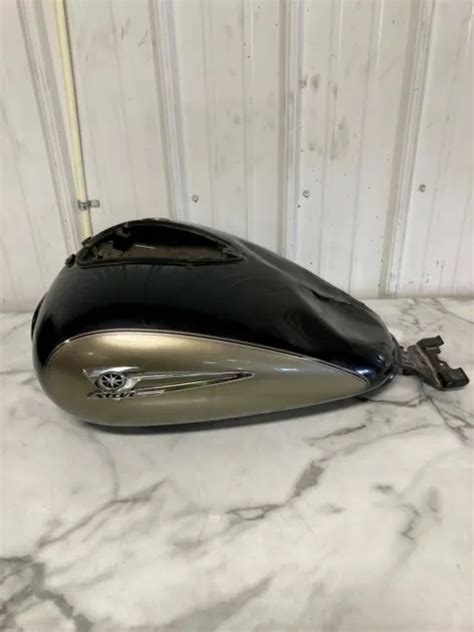 05 YAMAHA XVS1100 XVS 1100 V Star Petrol Gas Fuel Tank 182 54