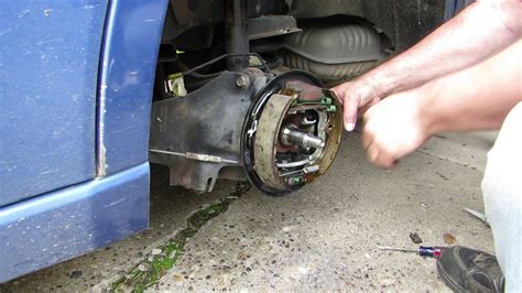 Ford Focus Rear Brakes Adjustment