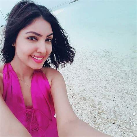 Komal Jha Hot And Sexy Images Bikini Pictures That Will Ste