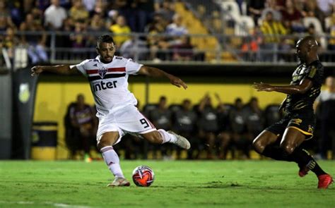 Novorizontino foi um dos poucos times a levar três gols do São Paulo em