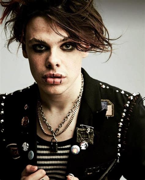 Yungblud Photos 116 Of 221 Lastfm