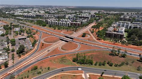 Viaduto Eng Luiz Carlos Botelho Ferreira Entre Sudoeste E Parque Da