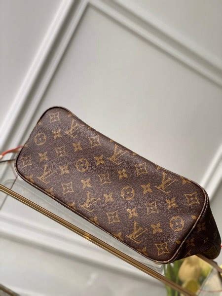 Louis Vuitton Lv M Neverfull Pm Monogram Canvas Beige Topbbags