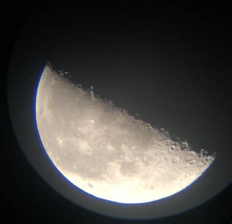 Third Quarter Moon phase : r/astrophotography