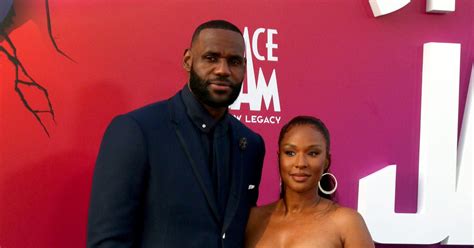 How Lebron James Wife Savannah Makes Her Impressive Living Newsfinale