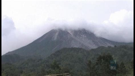 Mount Merapi eruption kills 25 - ABC News