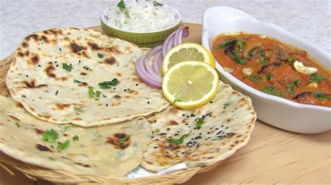 No Yeast Tawa Naan Recipe Video Quick Easy Yeast Free Naan Or Pizza