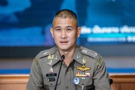 Thailands Drohende Waffenkrise Razzia Der Polizei Erwischt Fast